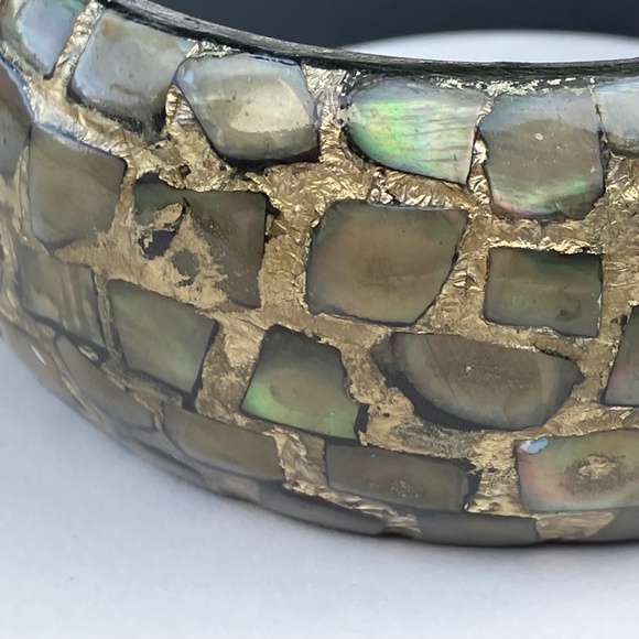 MOTHER OF PEARL MOSAIC INLAY ABALONE SHELL BANGLE BRACELET - Picture 2 of 5